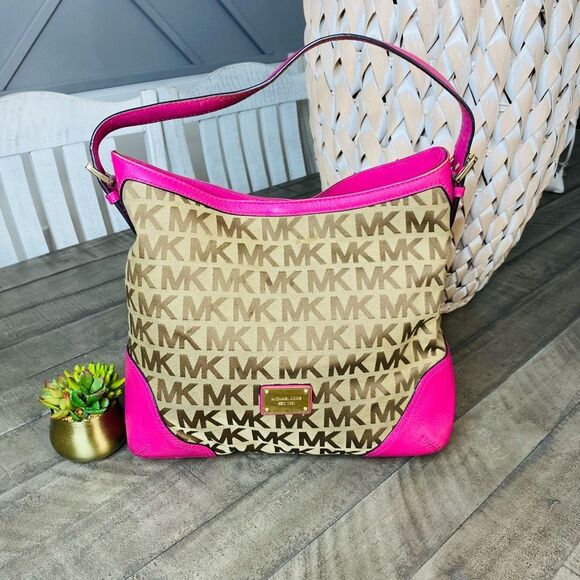 Michael Kors Millbrook Signature Jacquard Large Pink Shoulder Hobo Bag - Picture 2 of 12